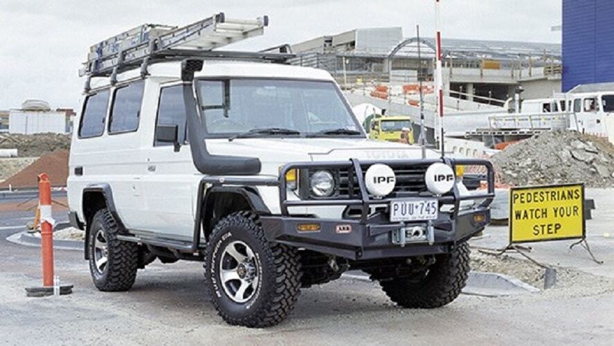 ARB 3412200 Commercial Bull Bar Toyota LandCruiser 75, 78 & 79 Series