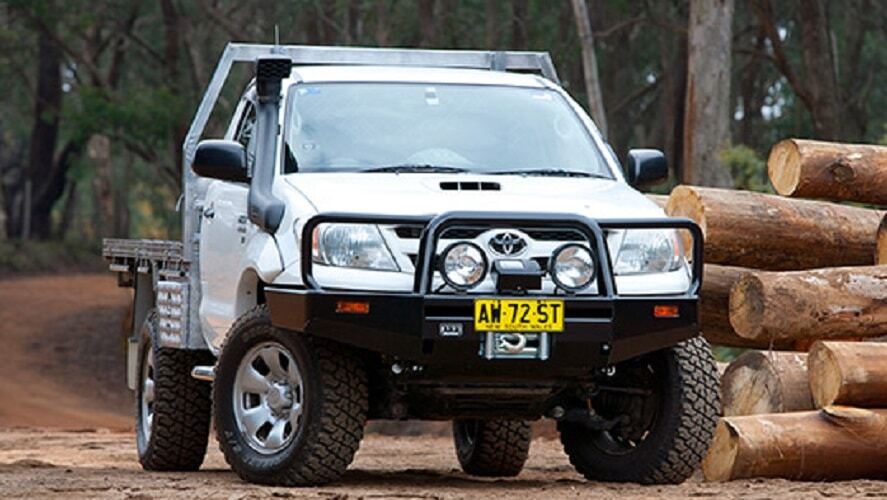 toyota hilux arb bullbar